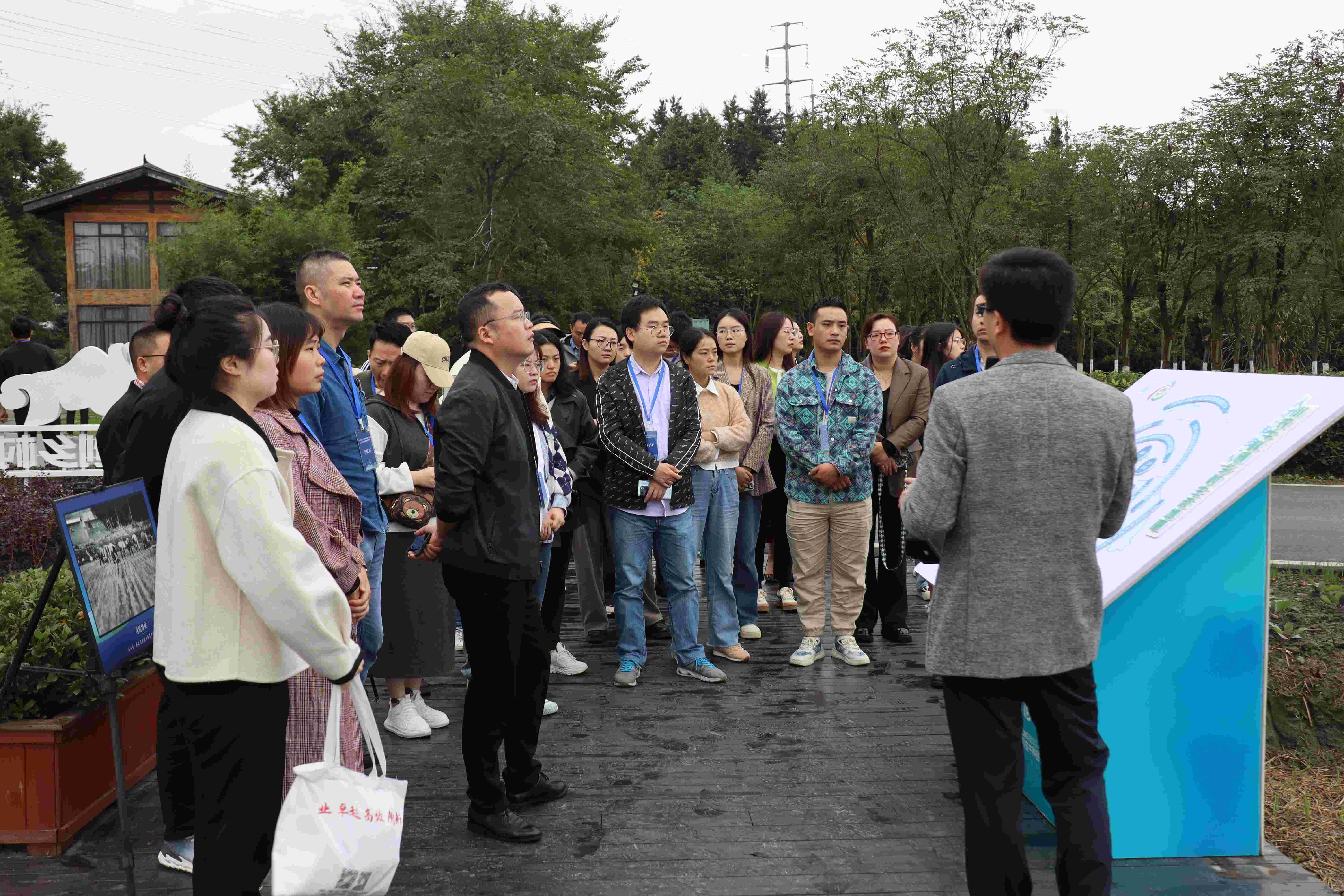 要闻 | 遂宁市人才工作者能力提升暨人才工作先行区推进建设研修班一行莅临川农牛科创农庄 