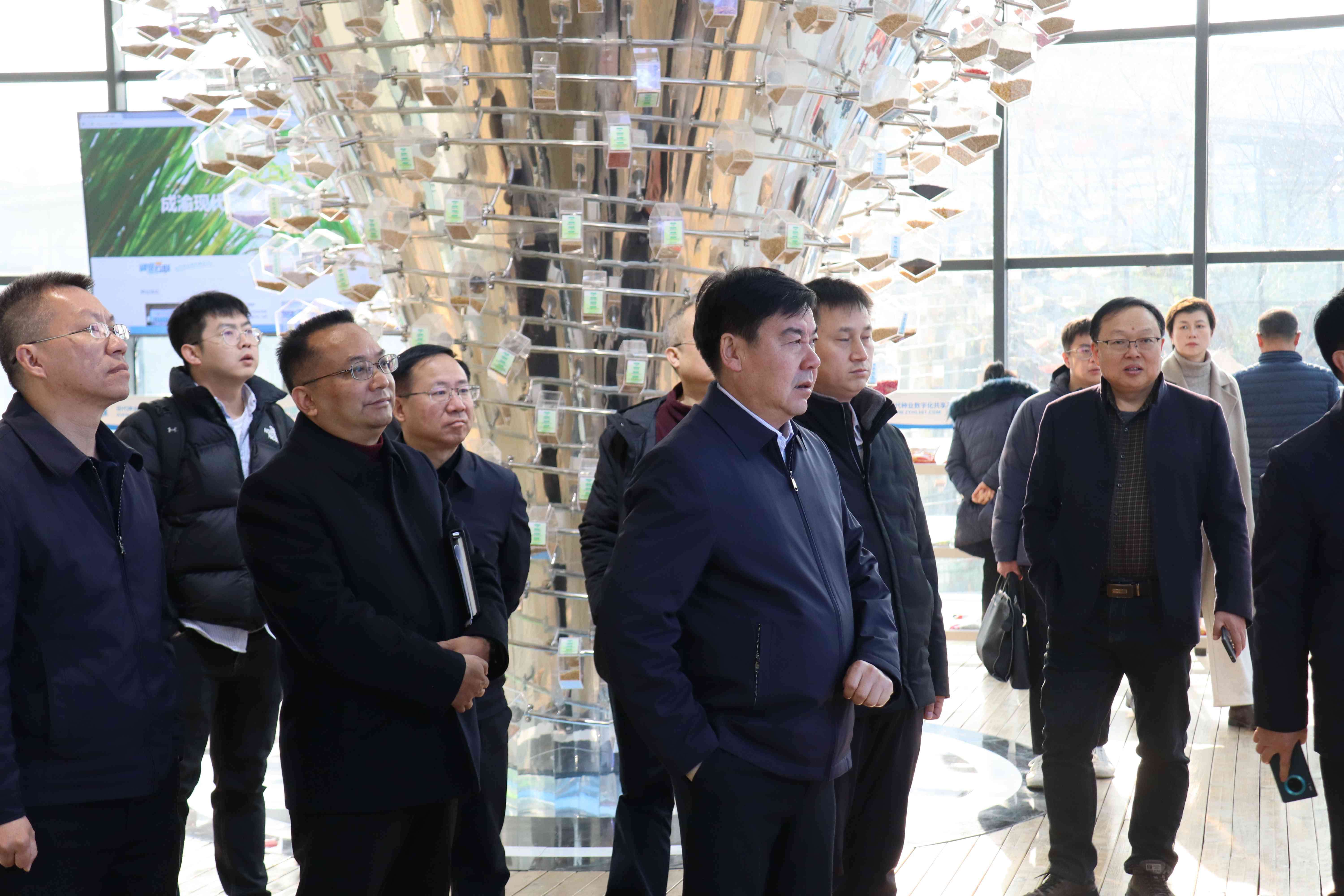  楚雄州人民政府副州长李勇一行莅临川农牛科创农庄