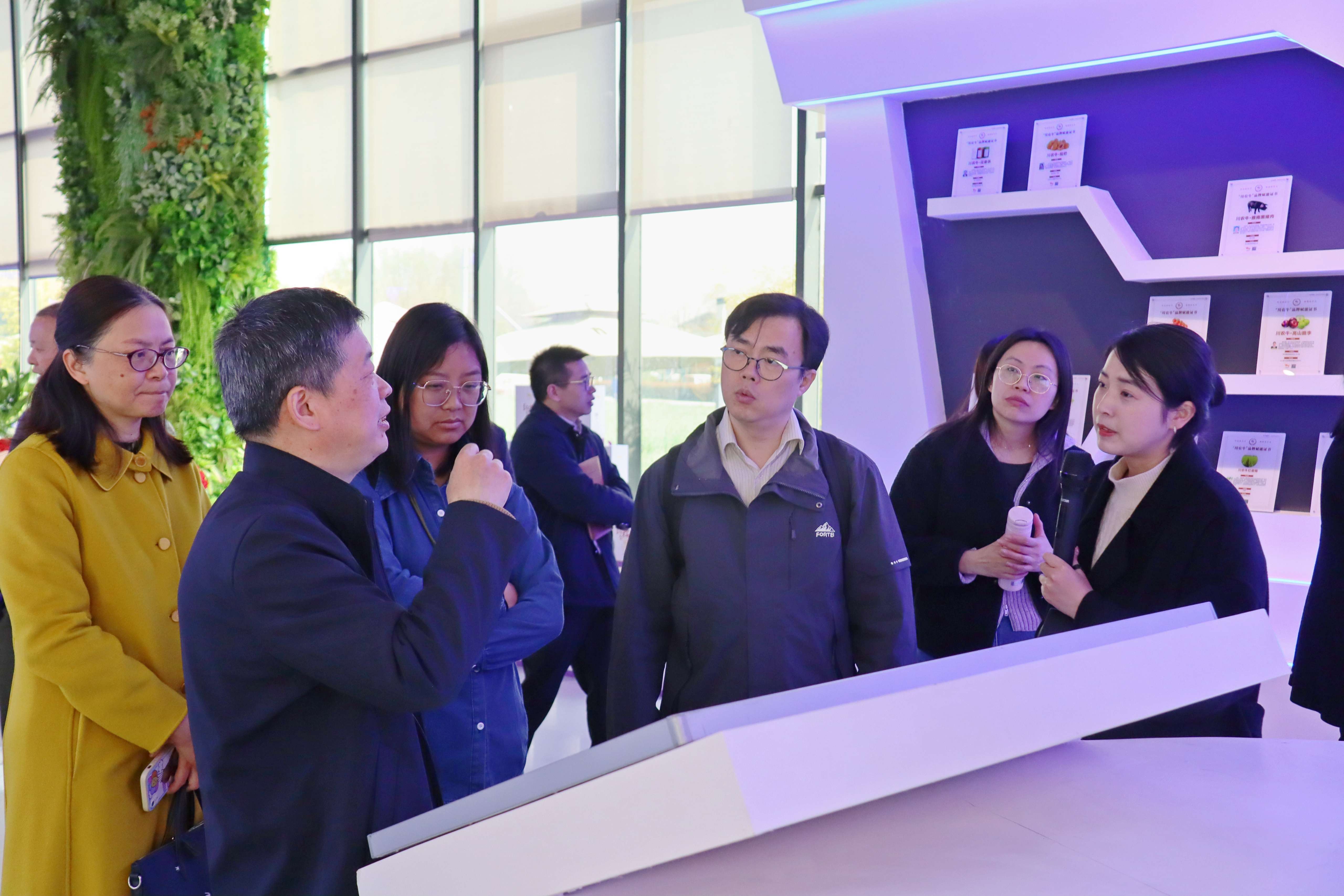  成都民盟企联会企业家一行莅临川农牛科创农庄