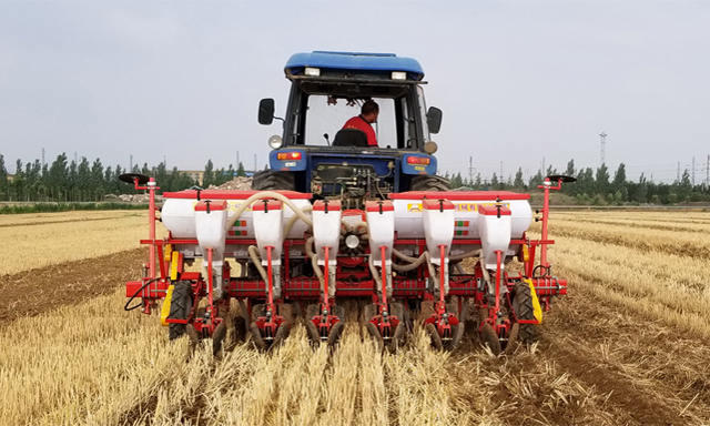 稻茬油菜种肥一体化精量播种及全程机械化生产技术