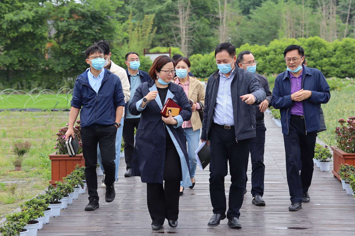 成都市科技局总工程师李良钰一行莅临川农牛科创农庄